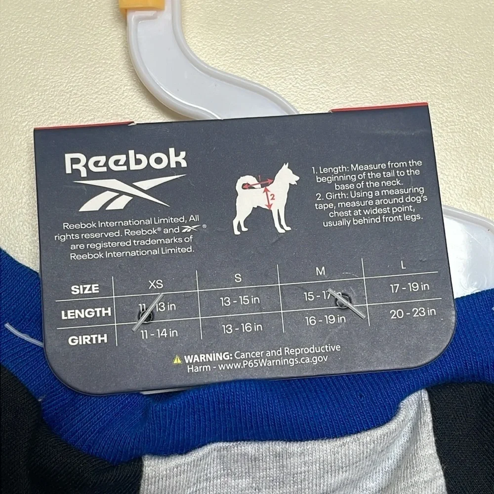 ❤️ 🆕 REEBOK DOG Gray and Black Tee with Blue Accents